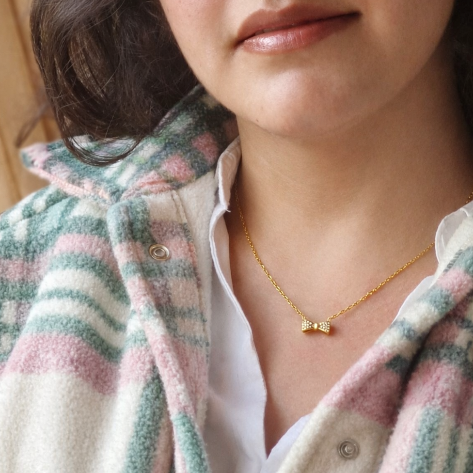 Studded Bow 3D Neckchain